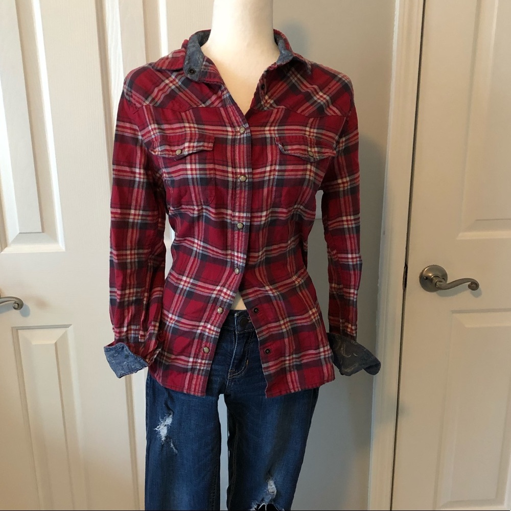 Flannel shirt with paisley lining